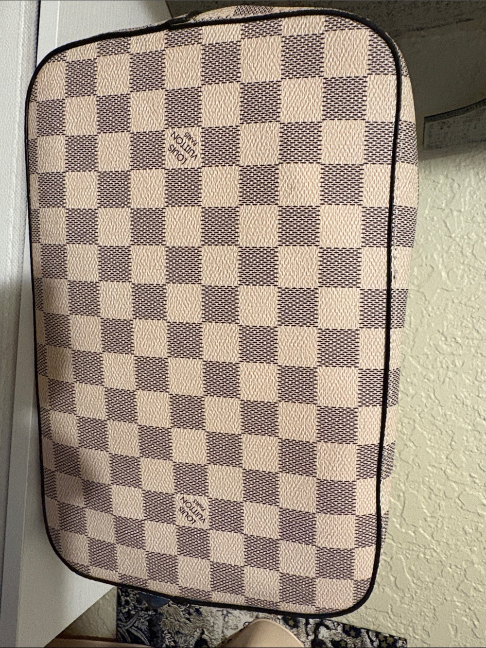 Louis Vuitton Beige Checkered Bucket Bag with Blue Trim - Picture 7 of 9